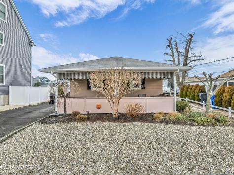 126 Royal Drive Brick NJ 08723