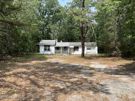 5 Porter Road Howell NJ 07731