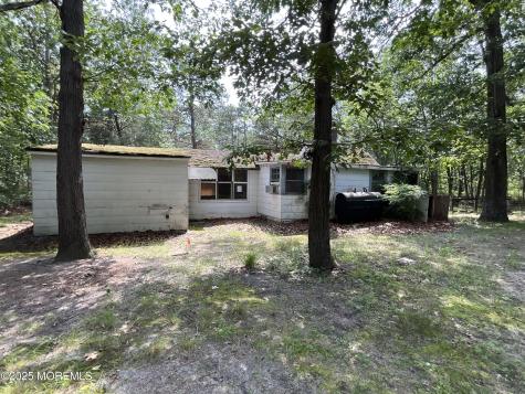 5 Porter Road Howell NJ 07731