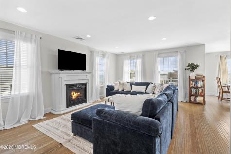 56 Beacon Drive Waretown NJ 08758