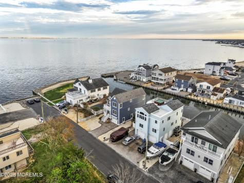 56 Beacon Drive Waretown NJ 08758