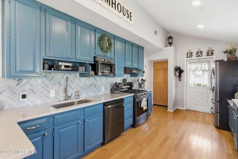 110 Dollmore Avenue Waretown NJ 08758
