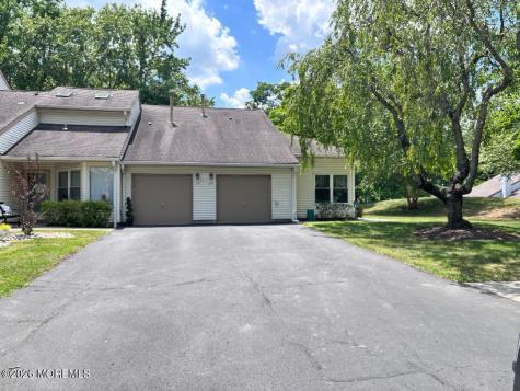 218 Ravenswood Road Englishtown NJ 07726