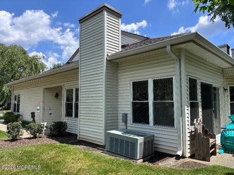 218 Ravenswood Road Englishtown NJ 07726