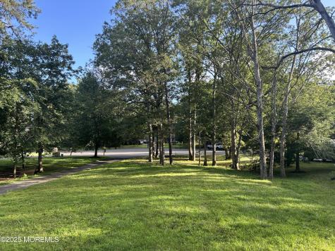 10 Brentwood Drive Jackson NJ 08527