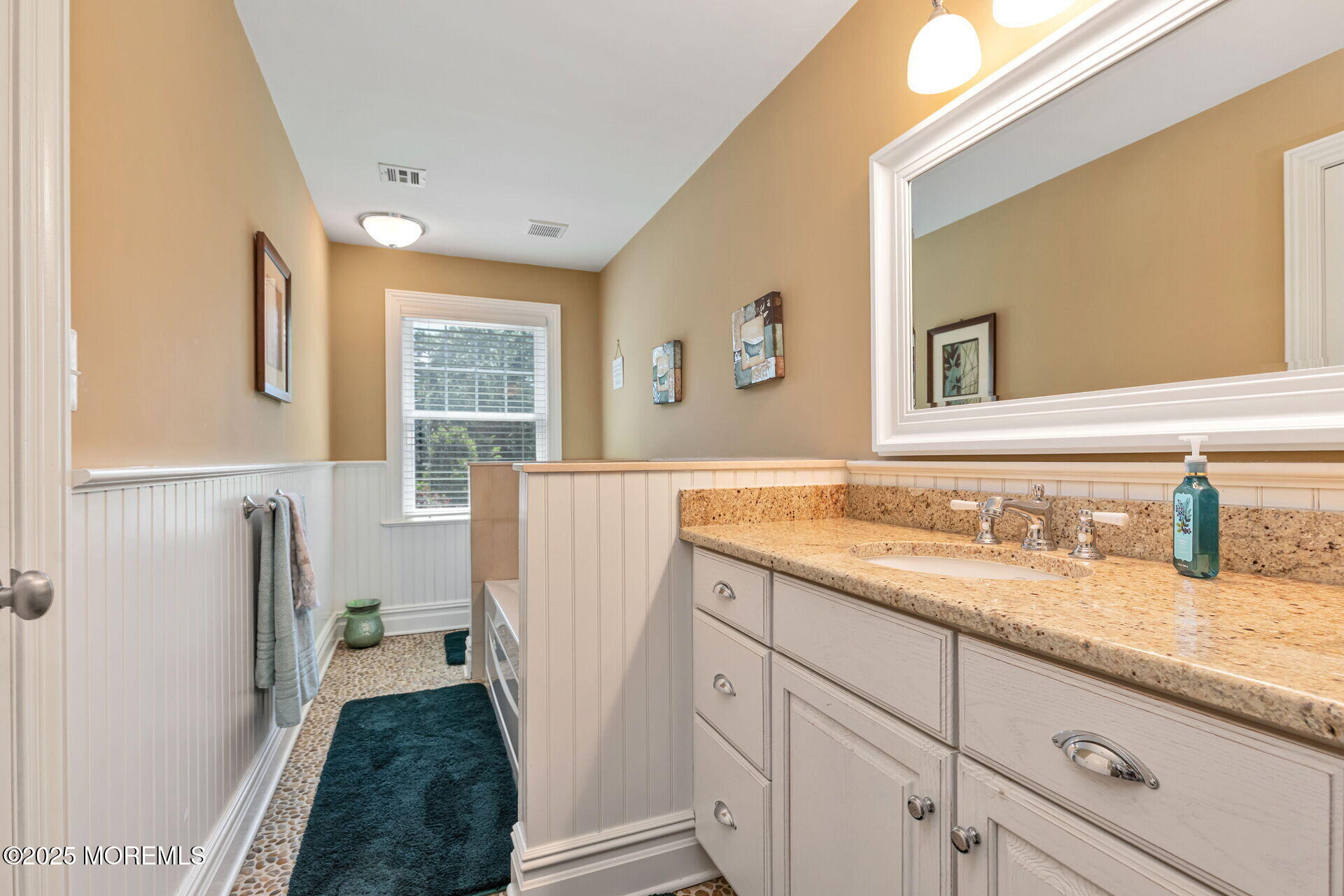 9 Withers Lane Atlantic Highlands NJ 07716