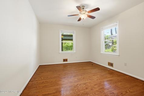 710 Viscount Drive Toms River NJ 08753