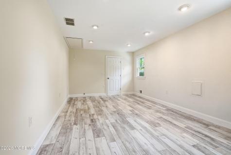 710 Viscount Drive Toms River NJ 08753