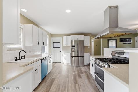 161 Mooring Road Manahawkin NJ 08050
