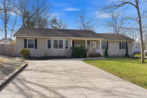 161 Mooring Road Manahawkin NJ 08050