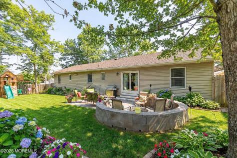 161 Mooring Road Manahawkin NJ 08050