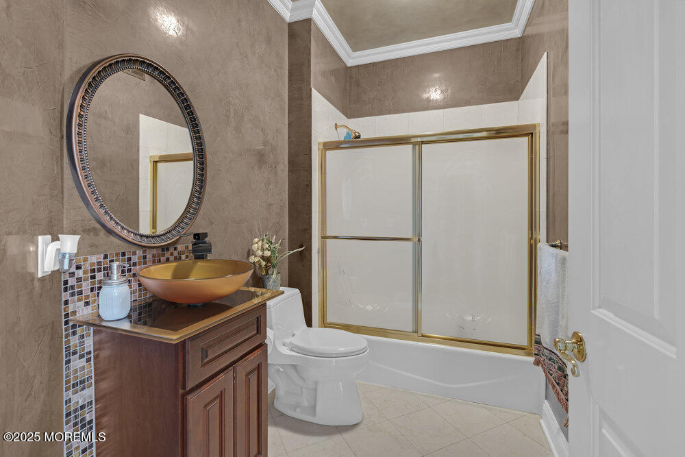 176 Oakland Mills Road Manalapan NJ 07726