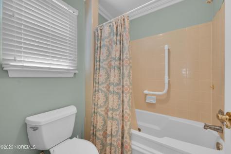 1087B Canterbury Drive Manchester NJ 08759