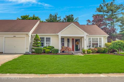 1087B Canterbury Drive Manchester NJ 08759