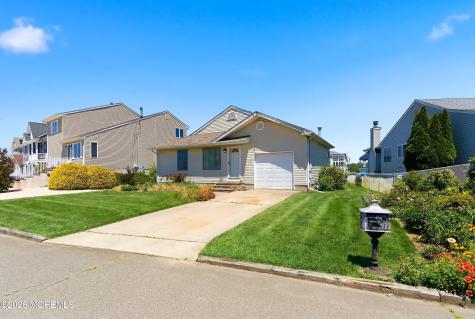 943 Mallard Drive Lanoka Harbor NJ 08734