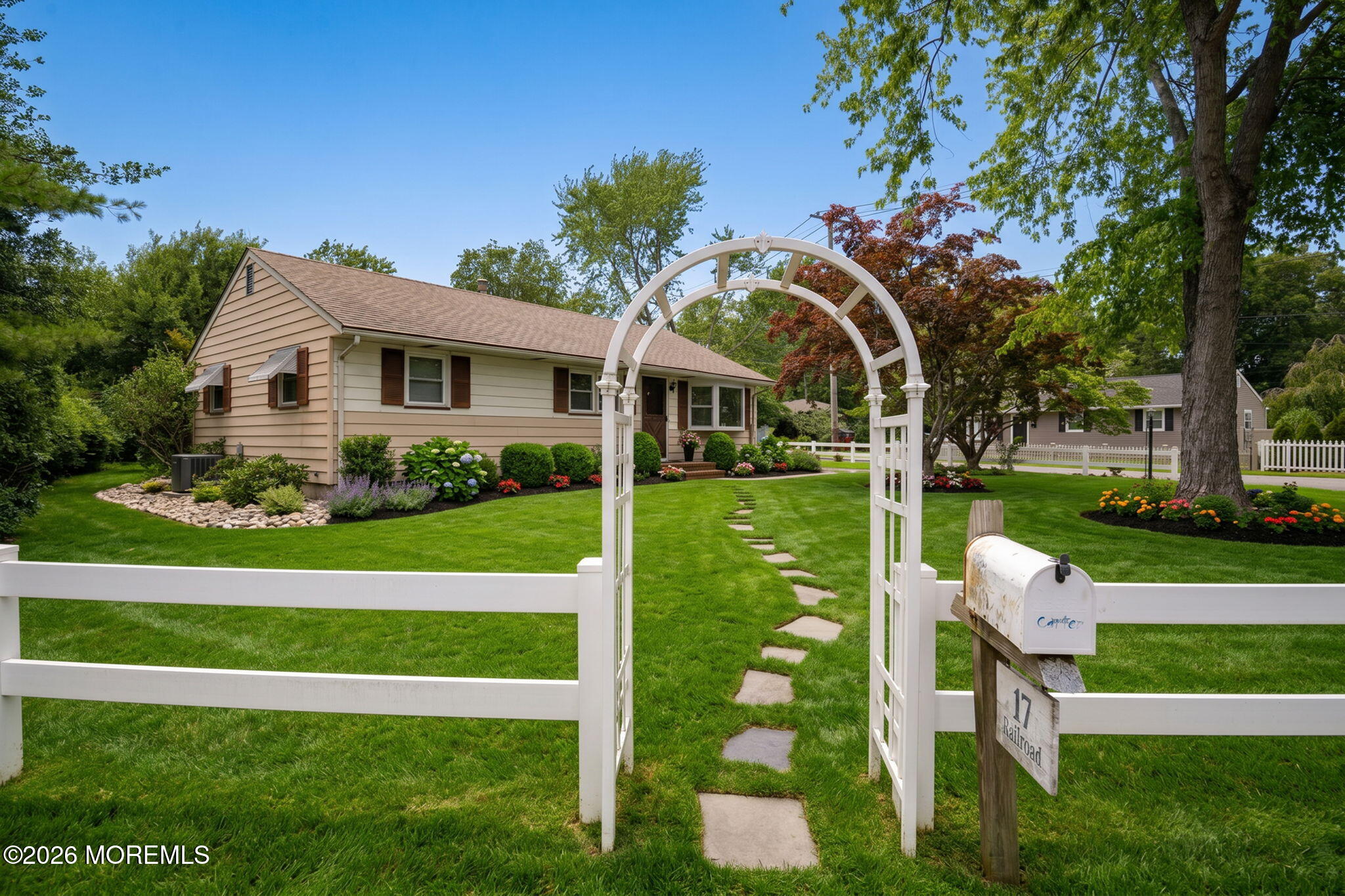 17 Railroad Avenue Beachwood NJ 08722