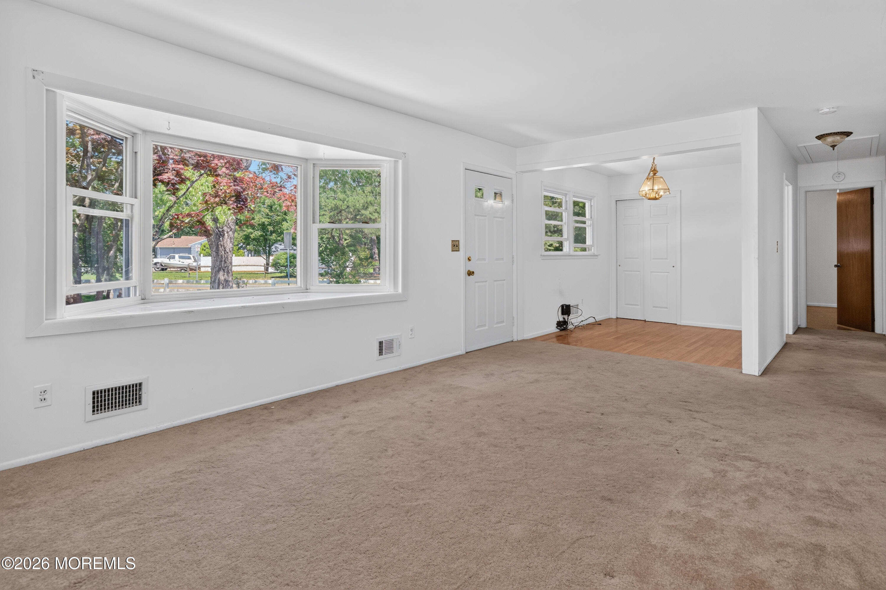 17 Railroad Avenue Beachwood NJ 08722
