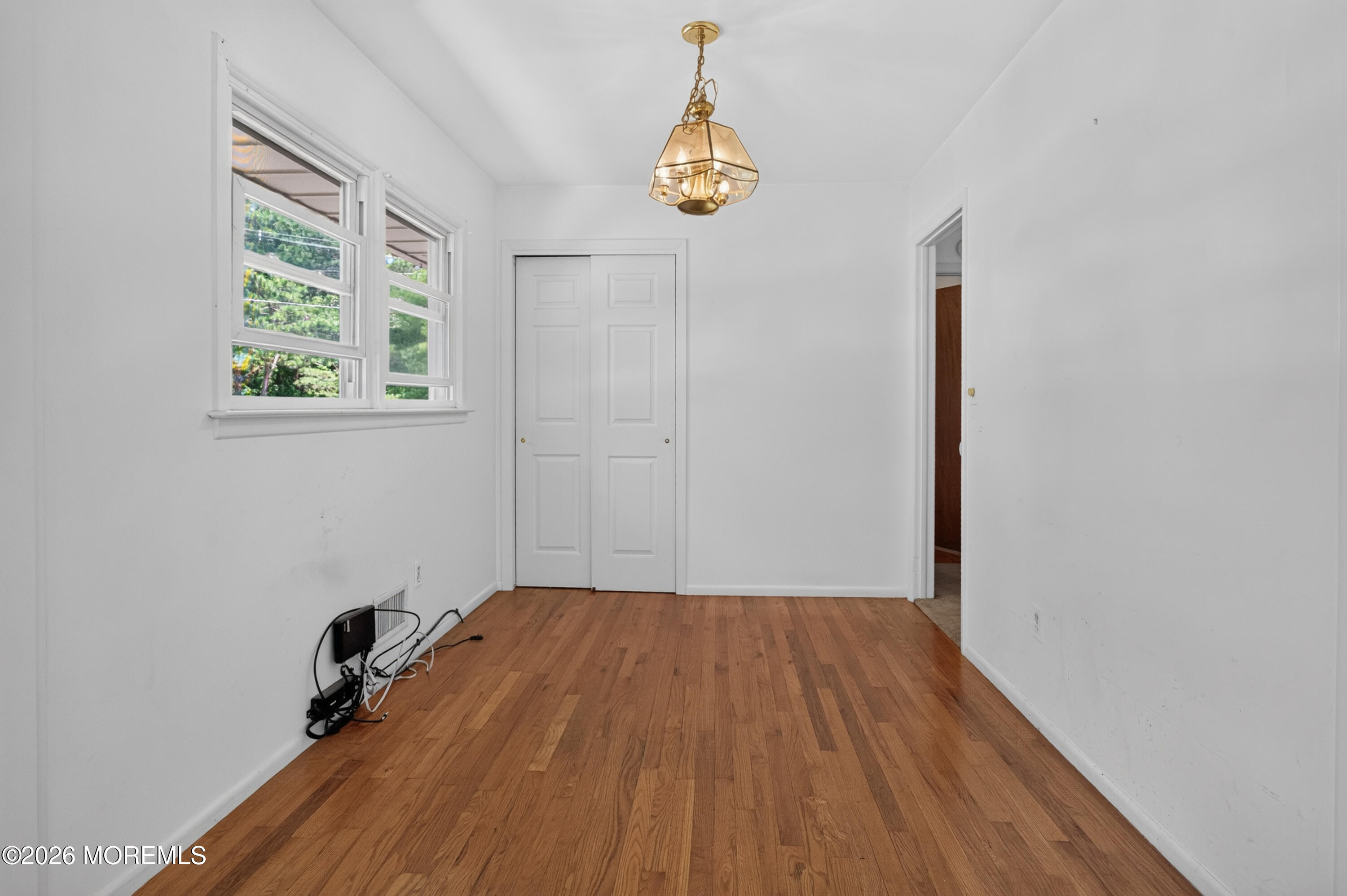 17 Railroad Avenue Beachwood NJ 08722