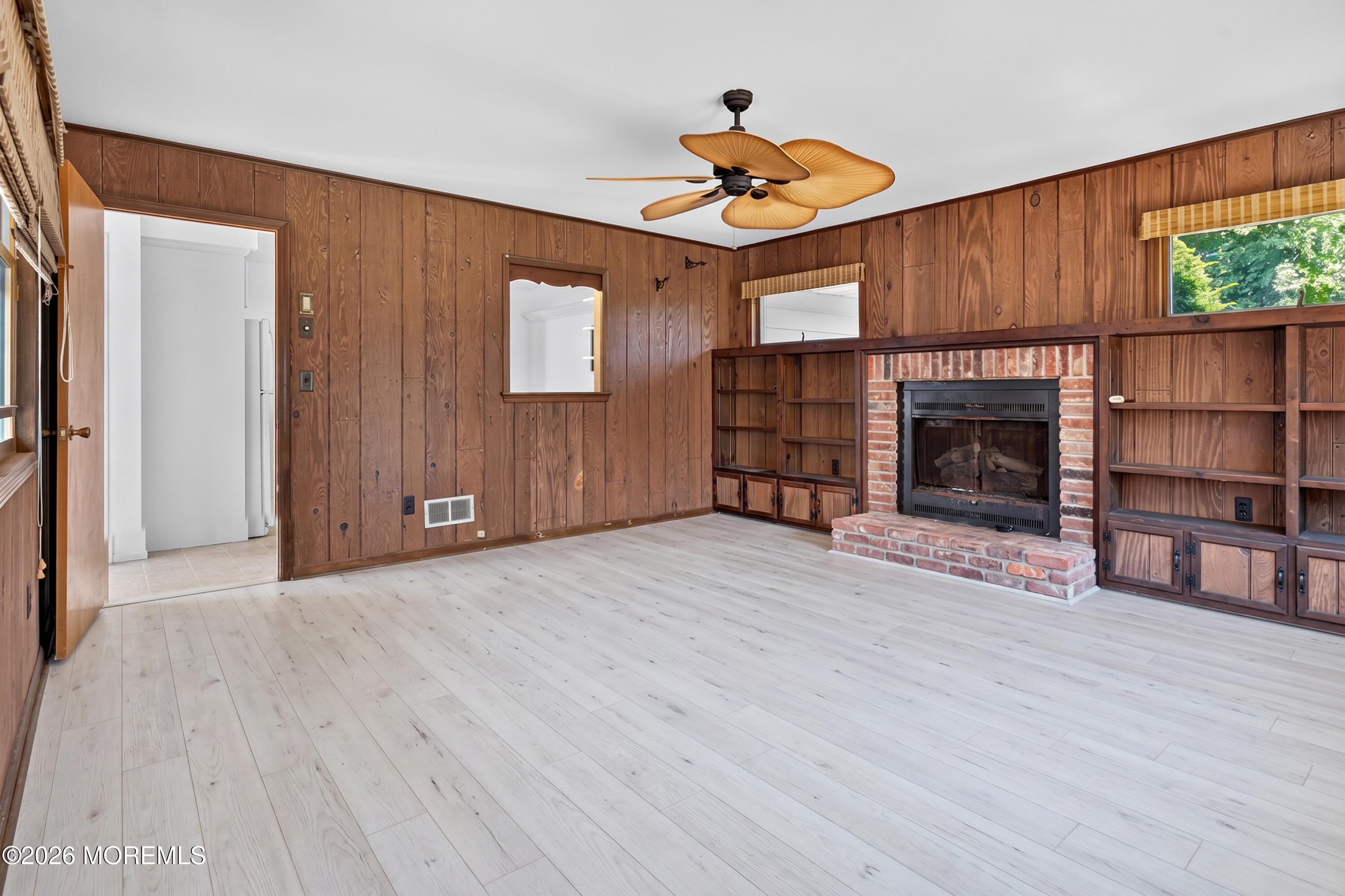 17 Railroad Avenue Beachwood NJ 08722