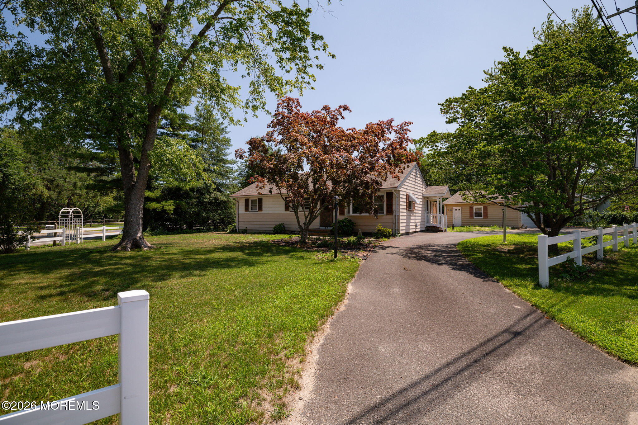 17 Railroad Avenue Beachwood NJ 08722