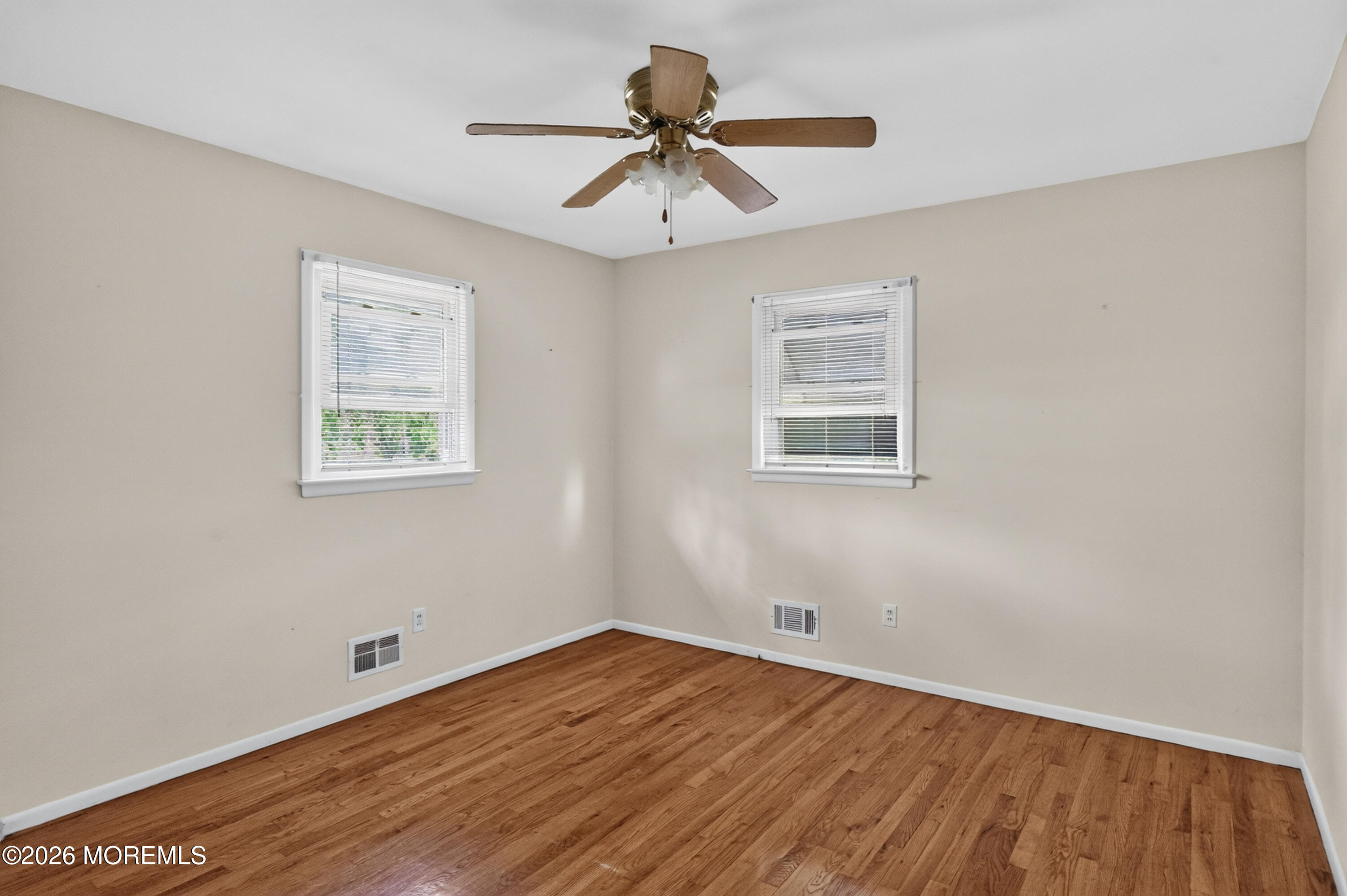 17 Railroad Avenue Beachwood NJ 08722