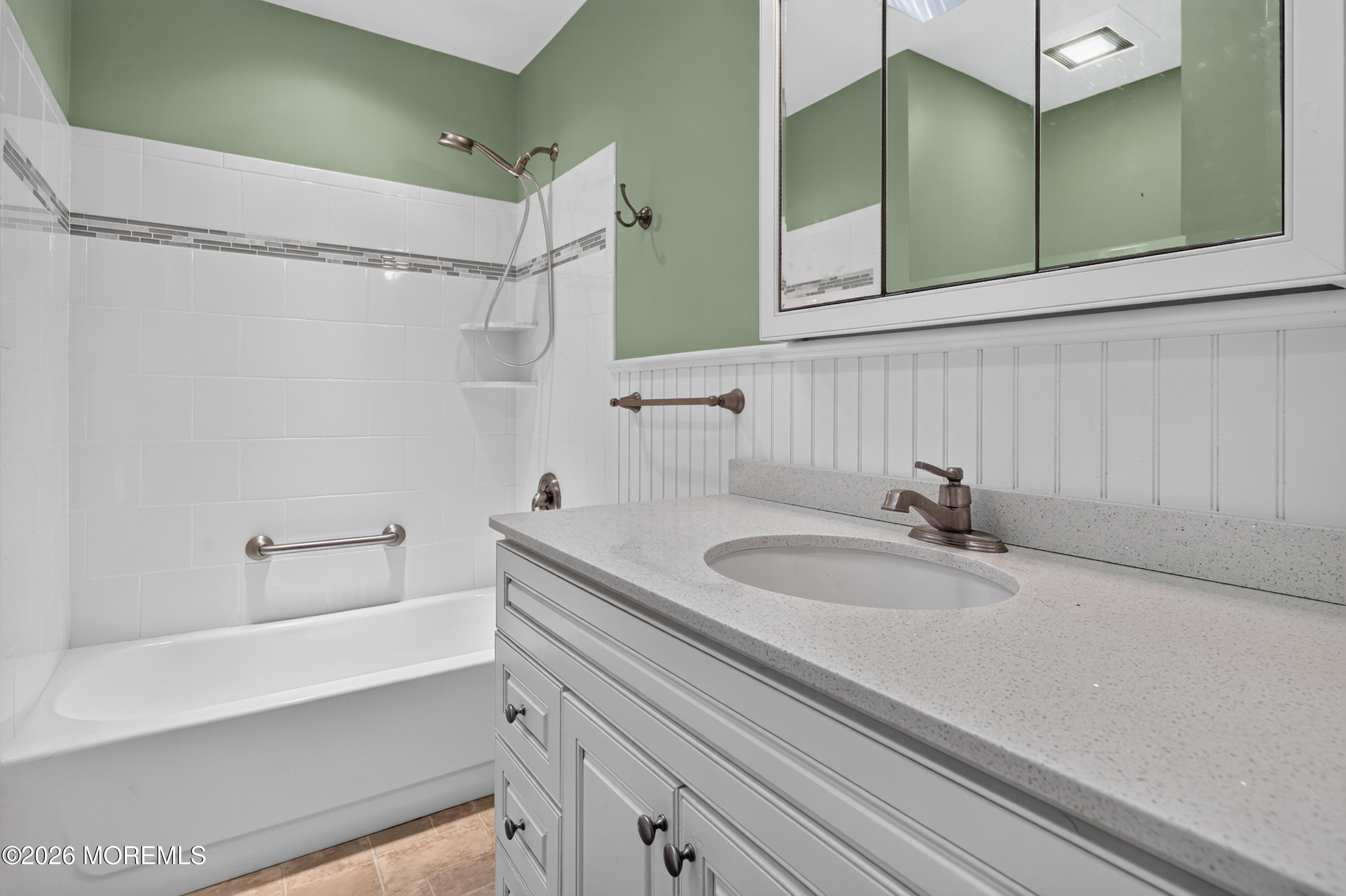 17 Railroad Avenue Beachwood NJ 08722