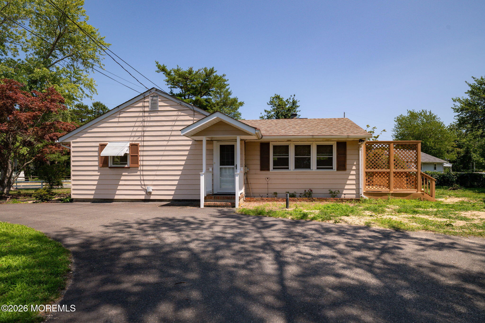 17 Railroad Avenue Beachwood NJ 08722