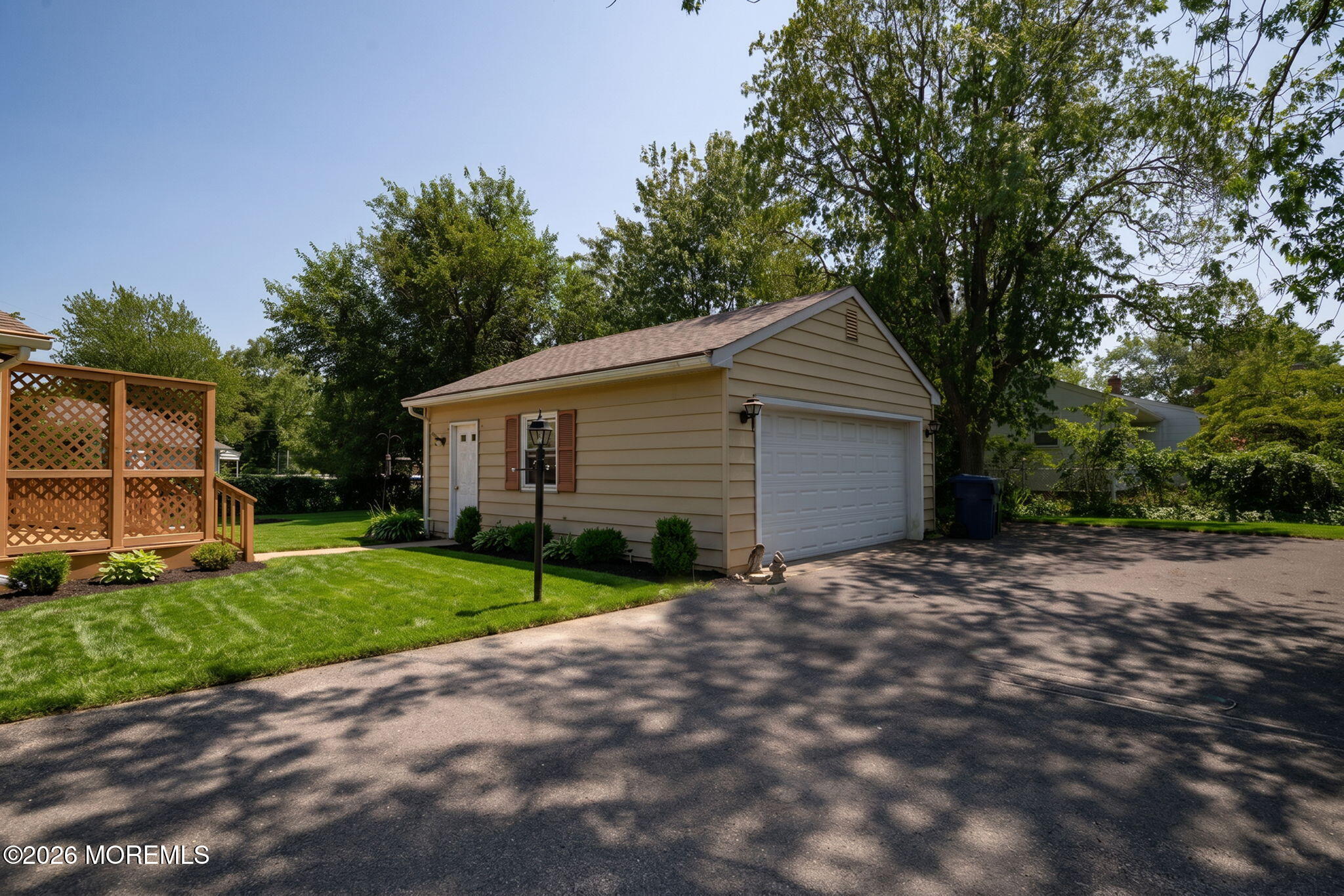 17 Railroad Avenue Beachwood NJ 08722