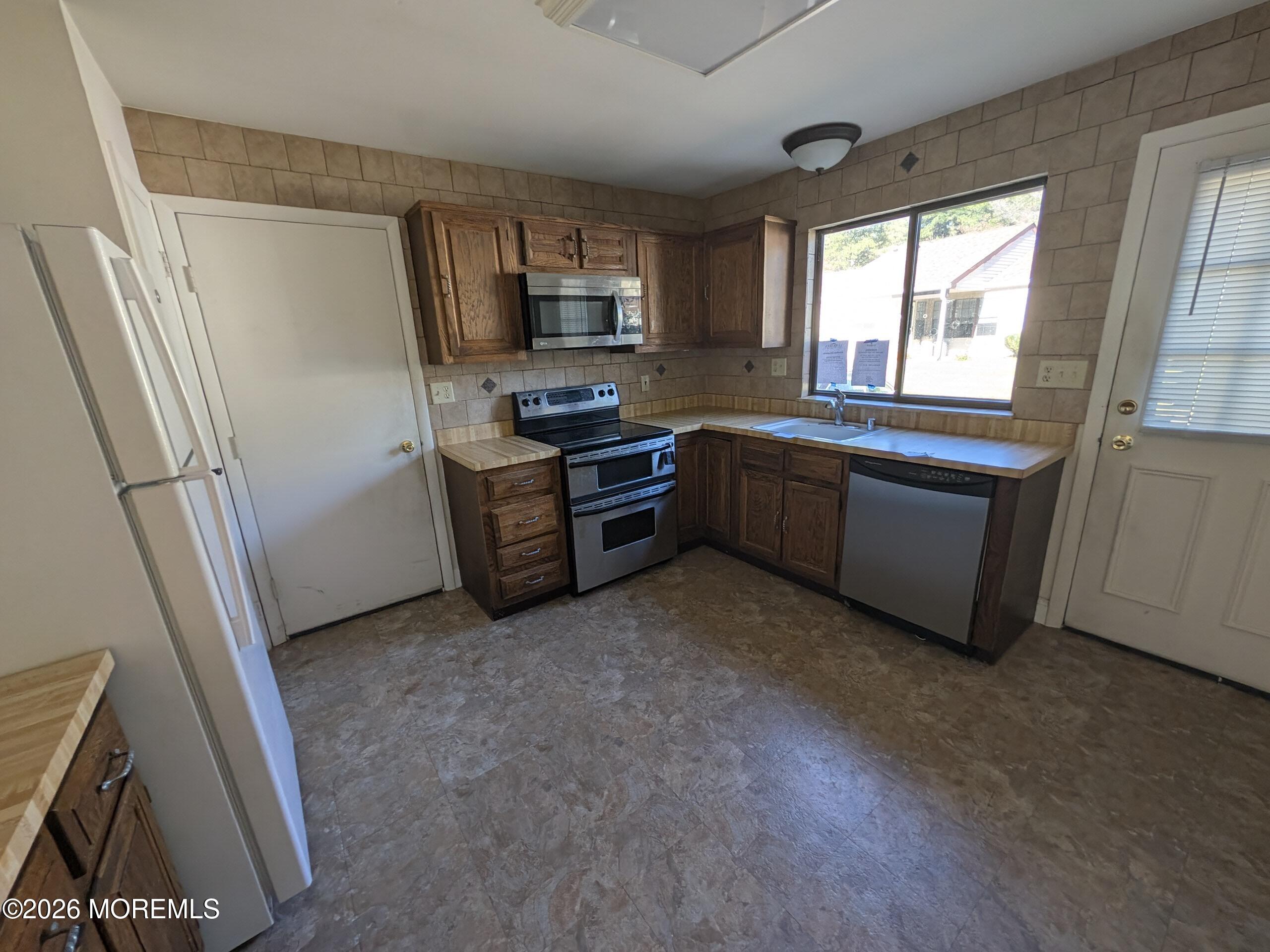 583C Kevin Court Manchester NJ 08759