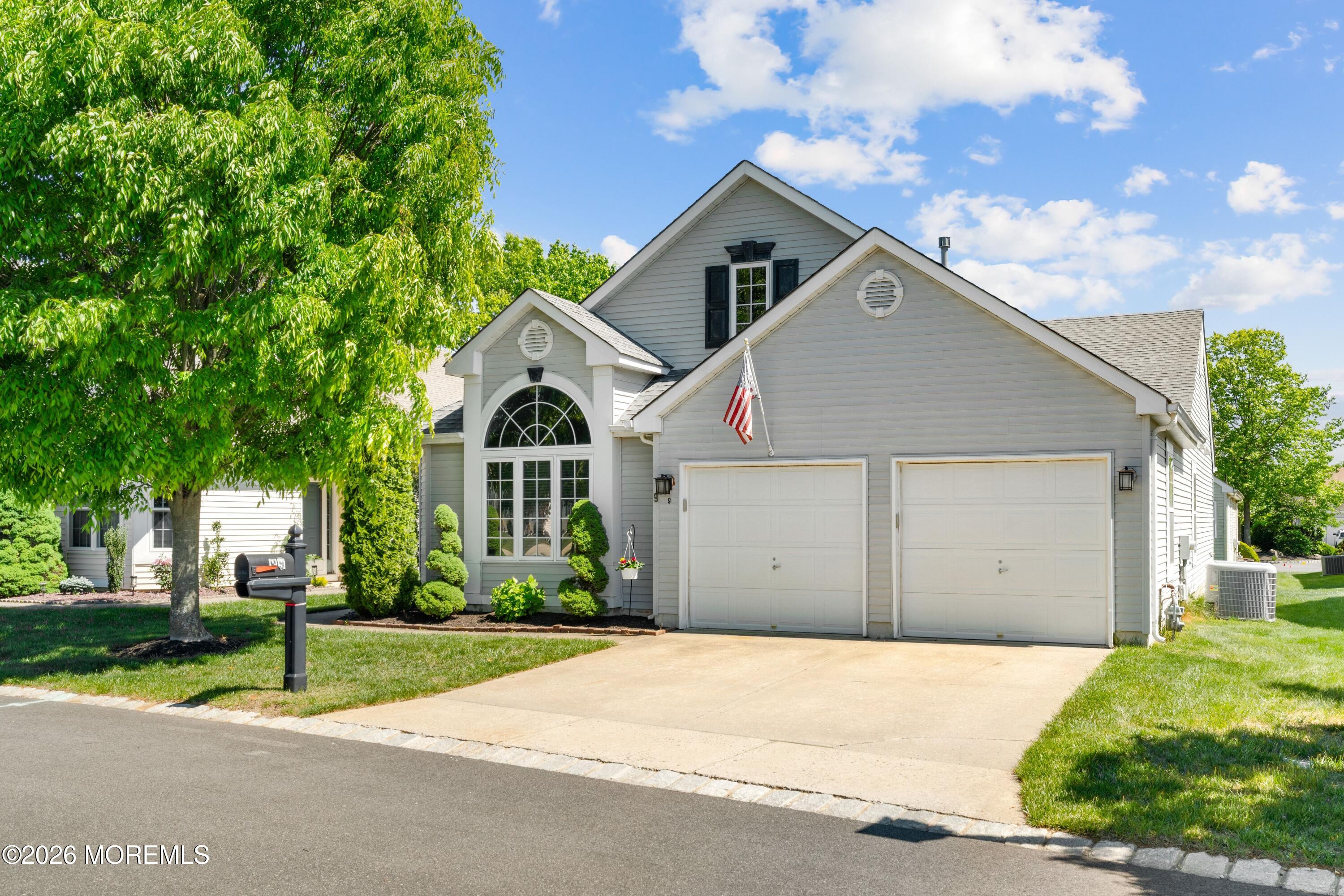 9 Eaton Court Jackson NJ 08527