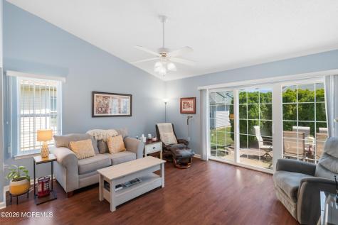 9 Eaton Court Jackson NJ 08527