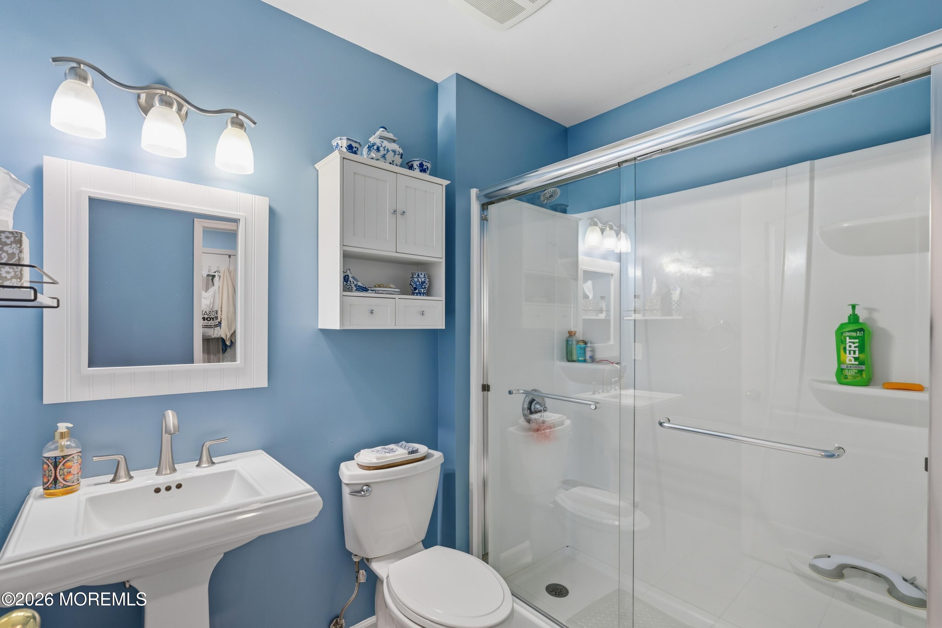 9 Eaton Court Jackson NJ 08527