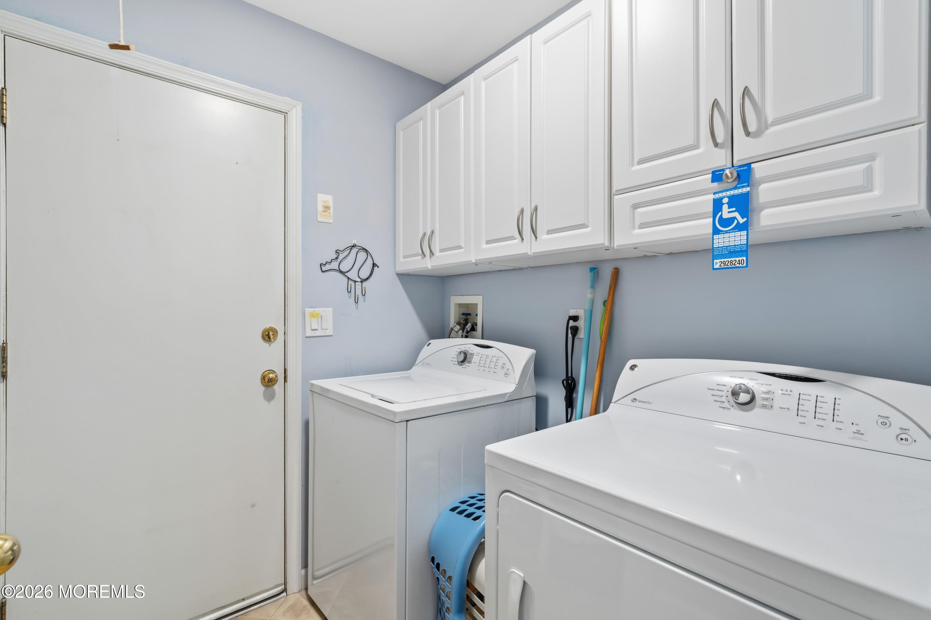 9 Eaton Court Jackson NJ 08527