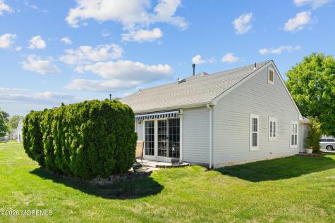 9 Eaton Court Jackson NJ 08527