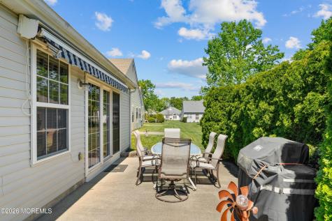 9 Eaton Court Jackson NJ 08527