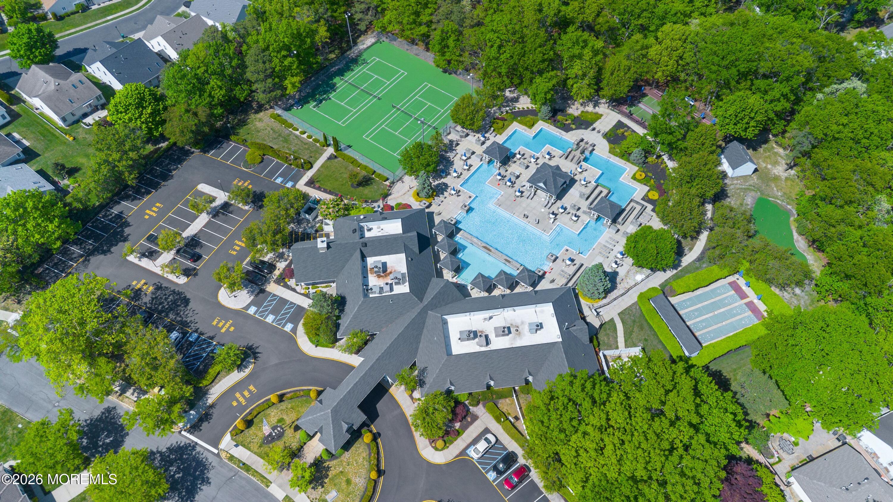 9 Eaton Court Jackson NJ 08527