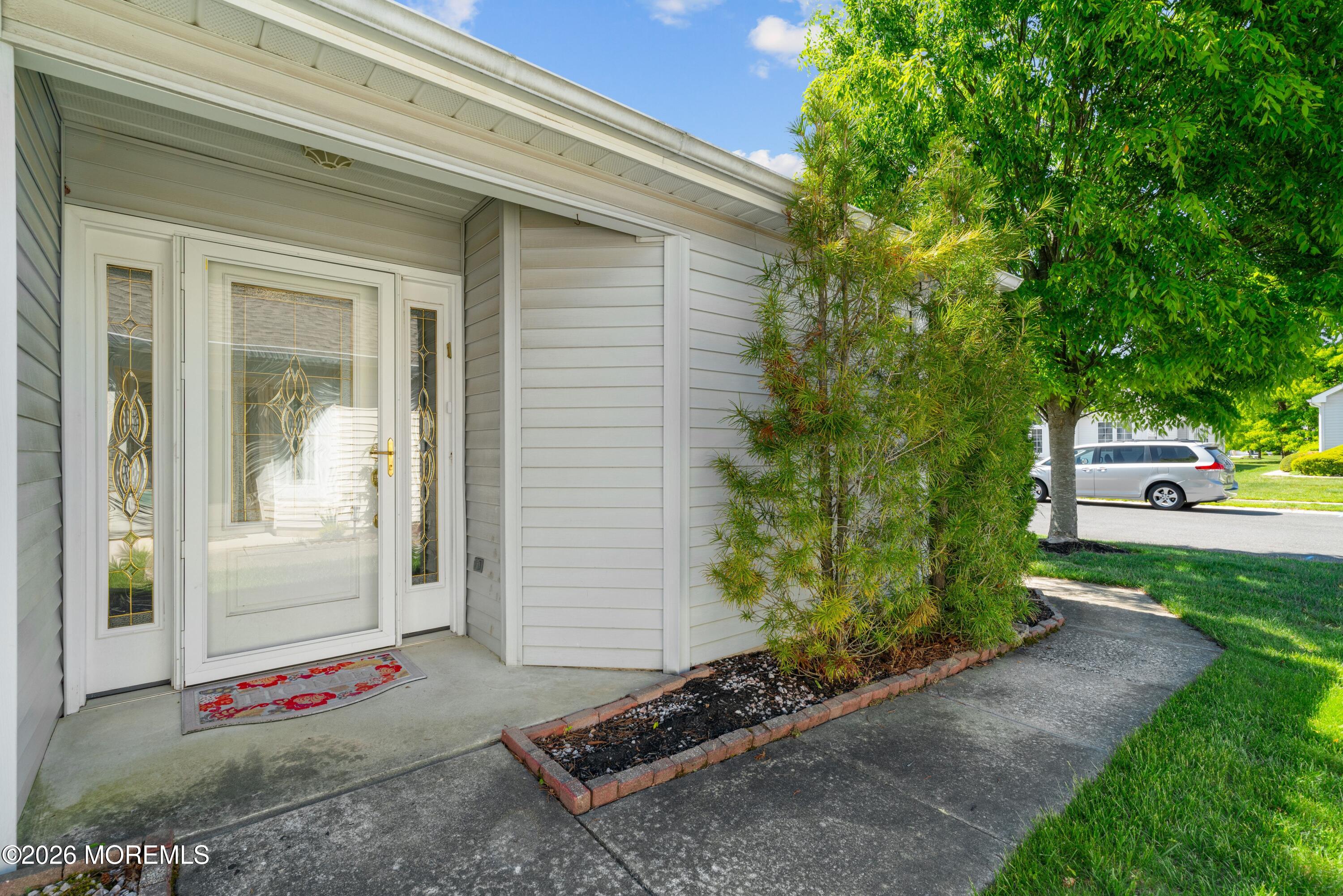 9 Eaton Court Jackson NJ 08527