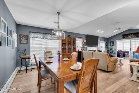 11 Sandhurst Court Toms River NJ 08757