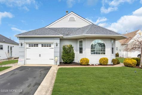 11 Sandhurst Court Toms River NJ 08757