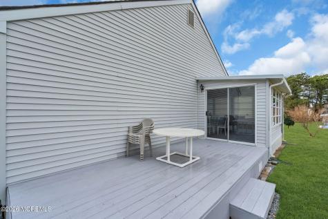 11 Sandhurst Court Toms River NJ 08757