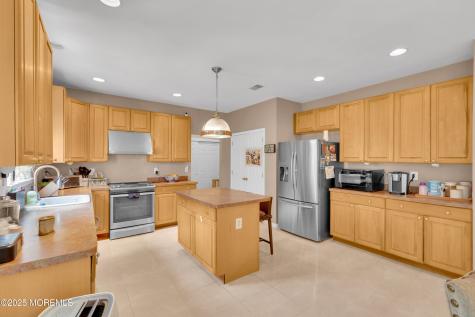 47 Lori Street Monroe NJ 08831