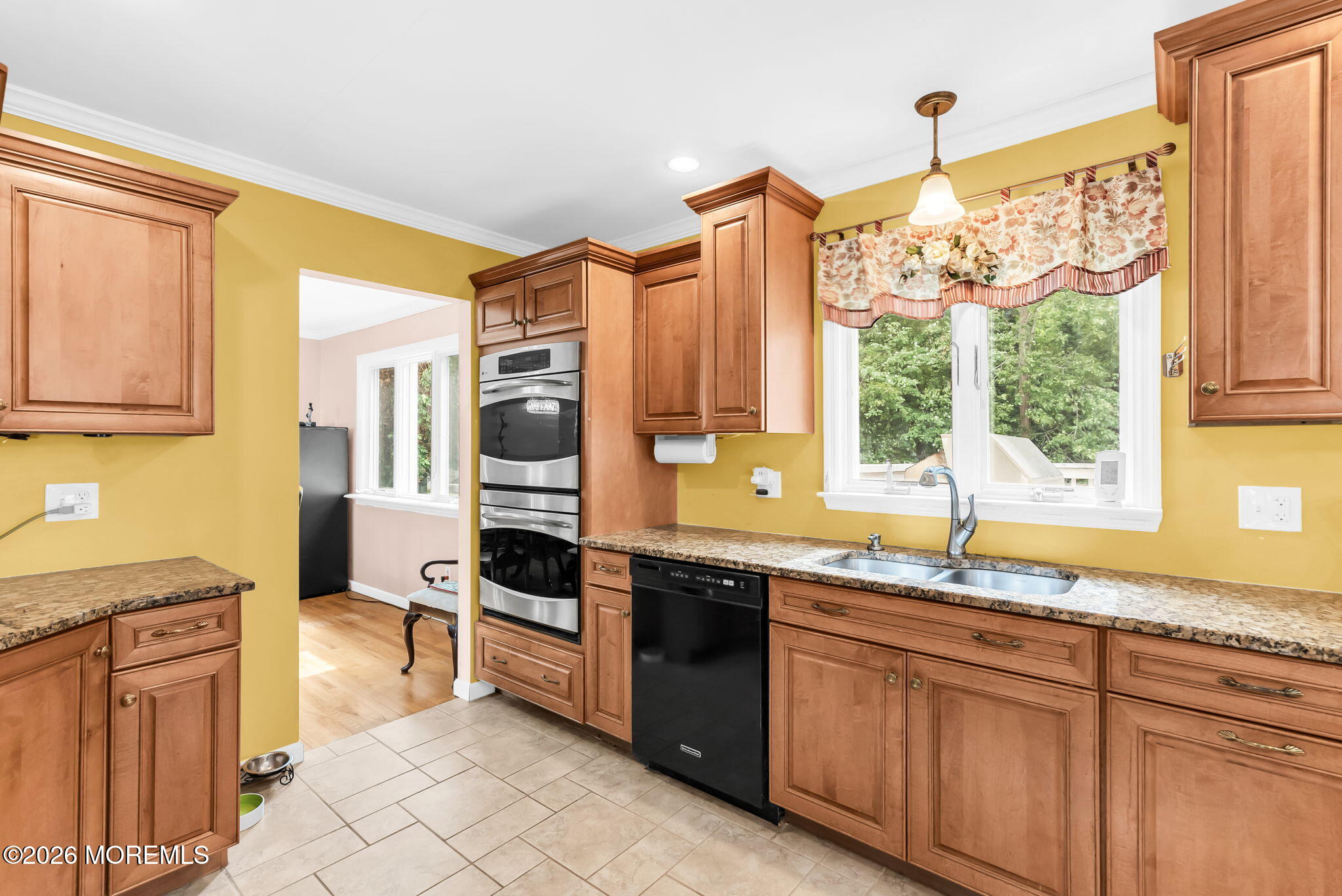 496 Elizabeth Street Oakhurst NJ 07755