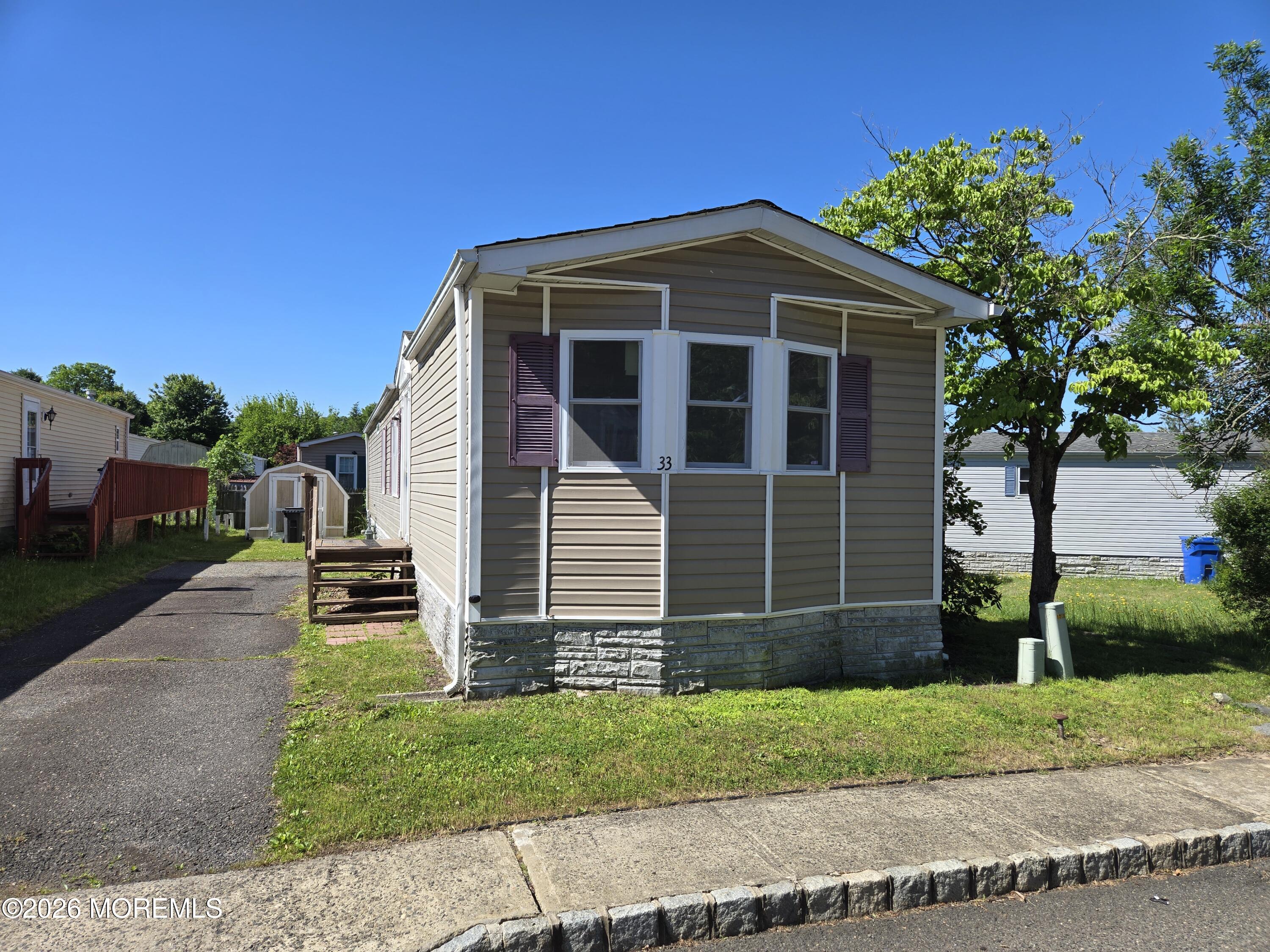 33 Ruffian Way Howell NJ 07731