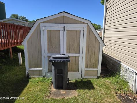 33 Ruffian Way Howell NJ 07731