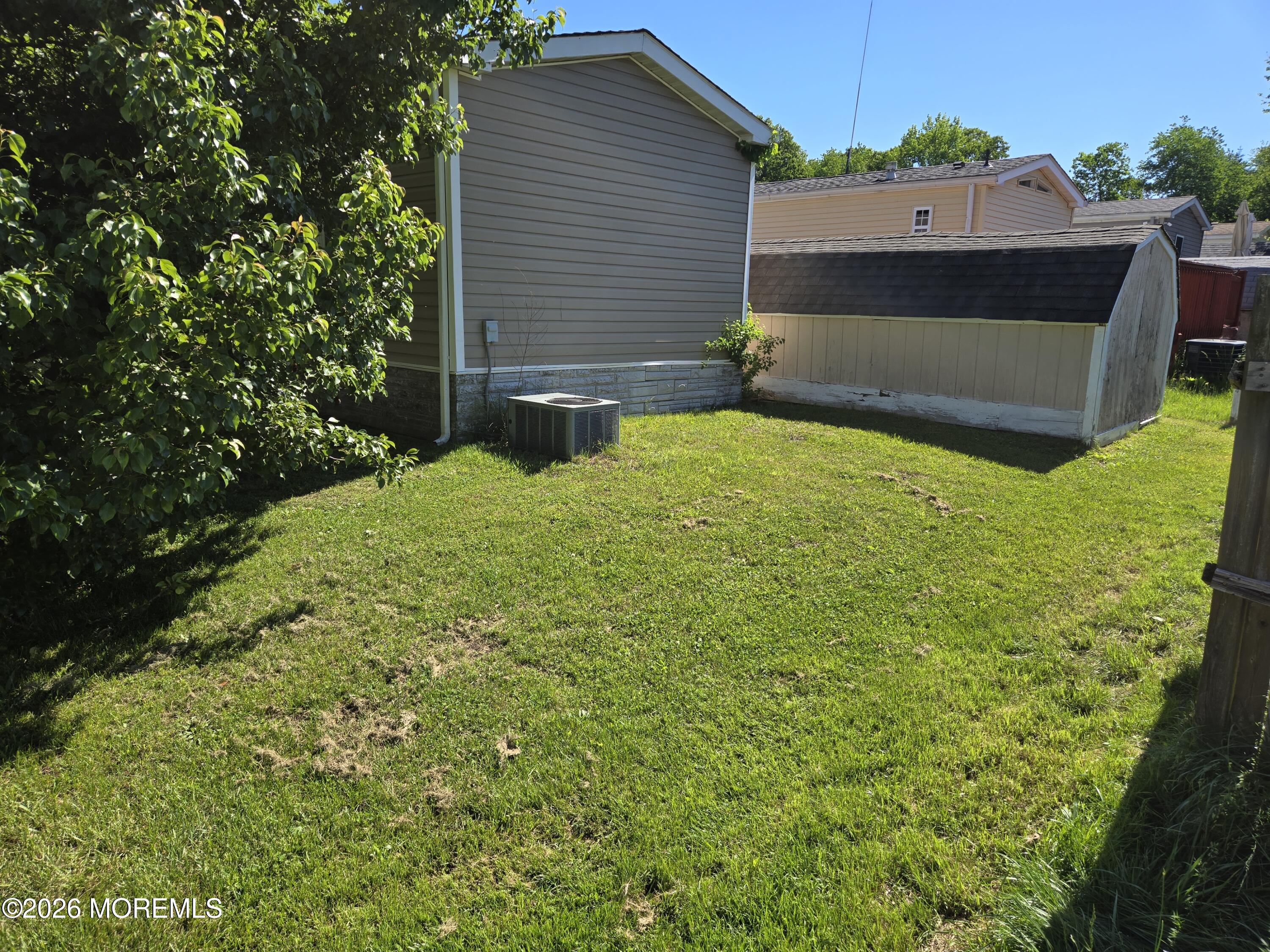 33 Ruffian Way Howell NJ 07731