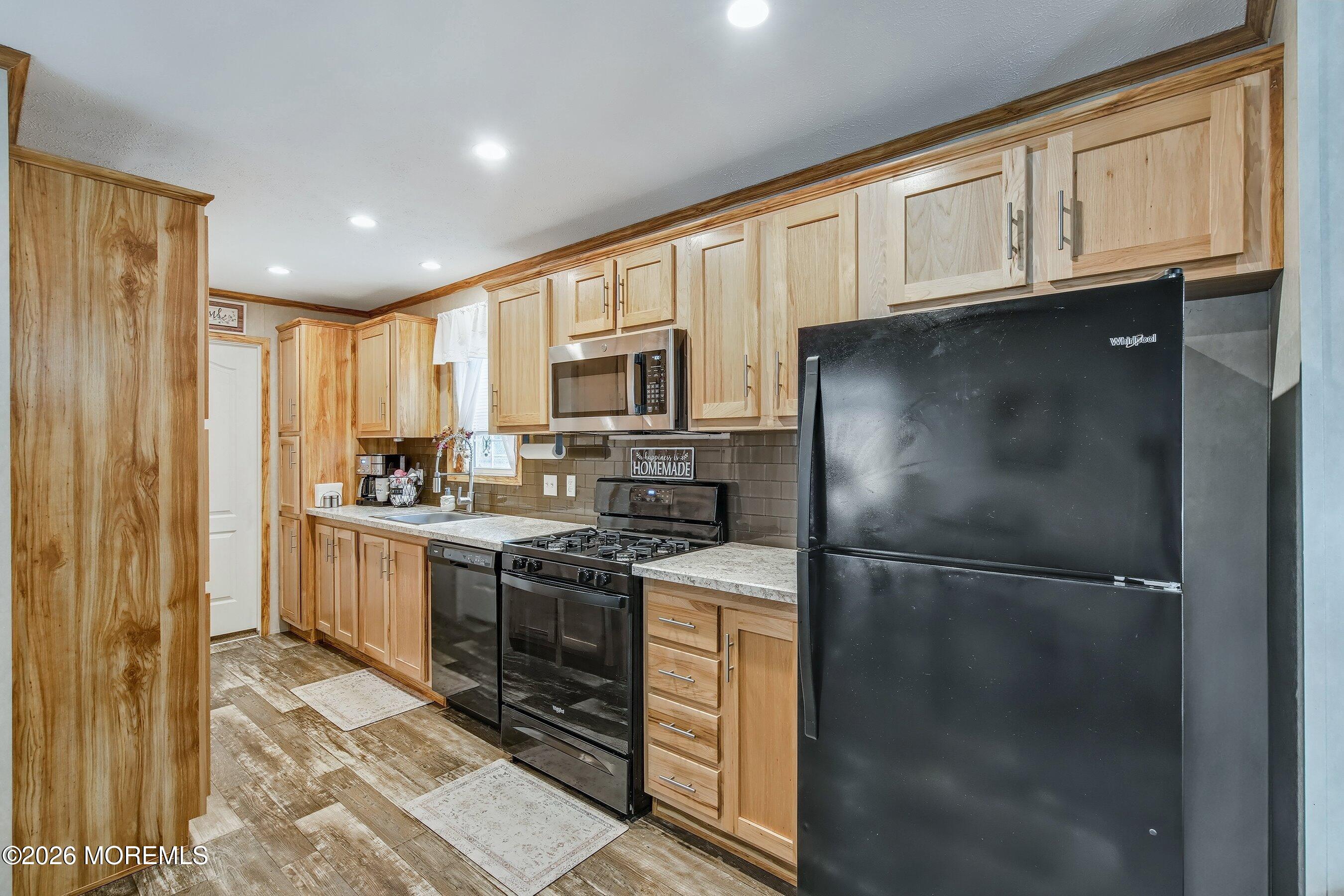 32 Bayshore Mobile Manor Hazlet NJ 07730
