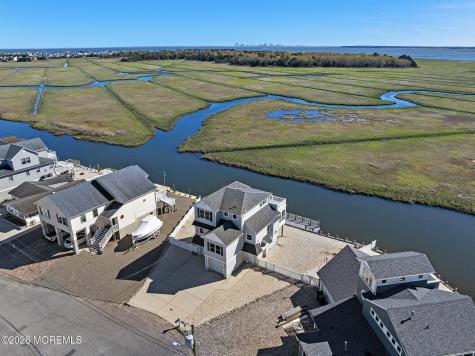 29 Toms Court Little Egg Harbor NJ 08087