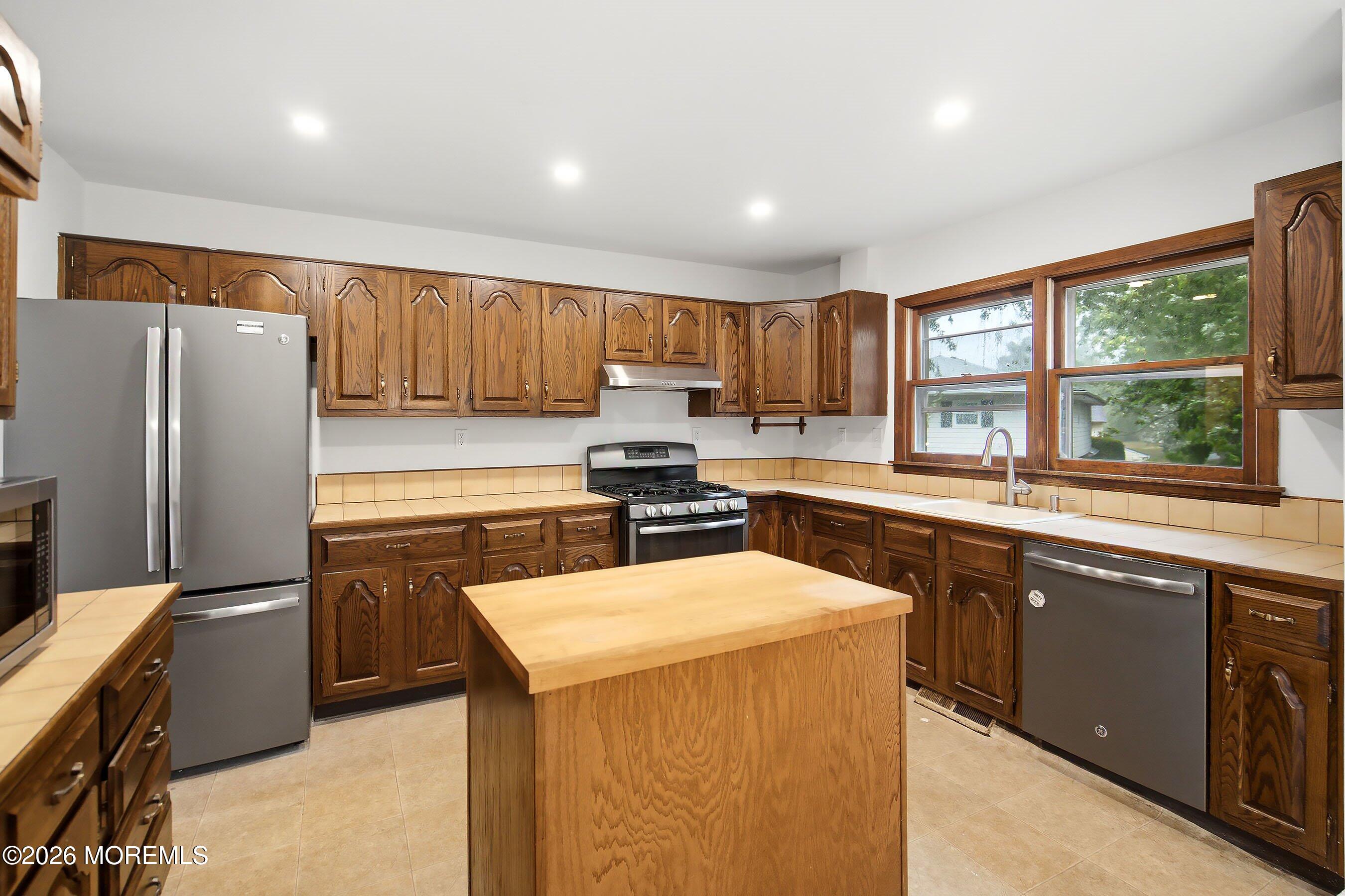 37 Daniel Drive Matawan NJ 07747