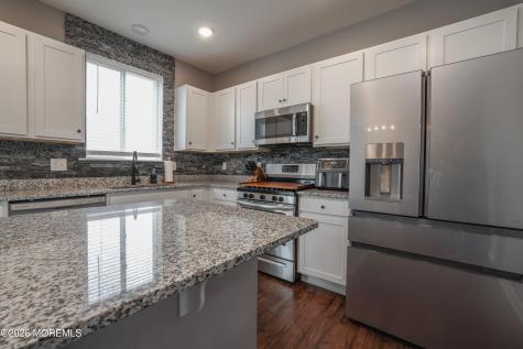 28 Dylan Boulevard Barnegat NJ 08005