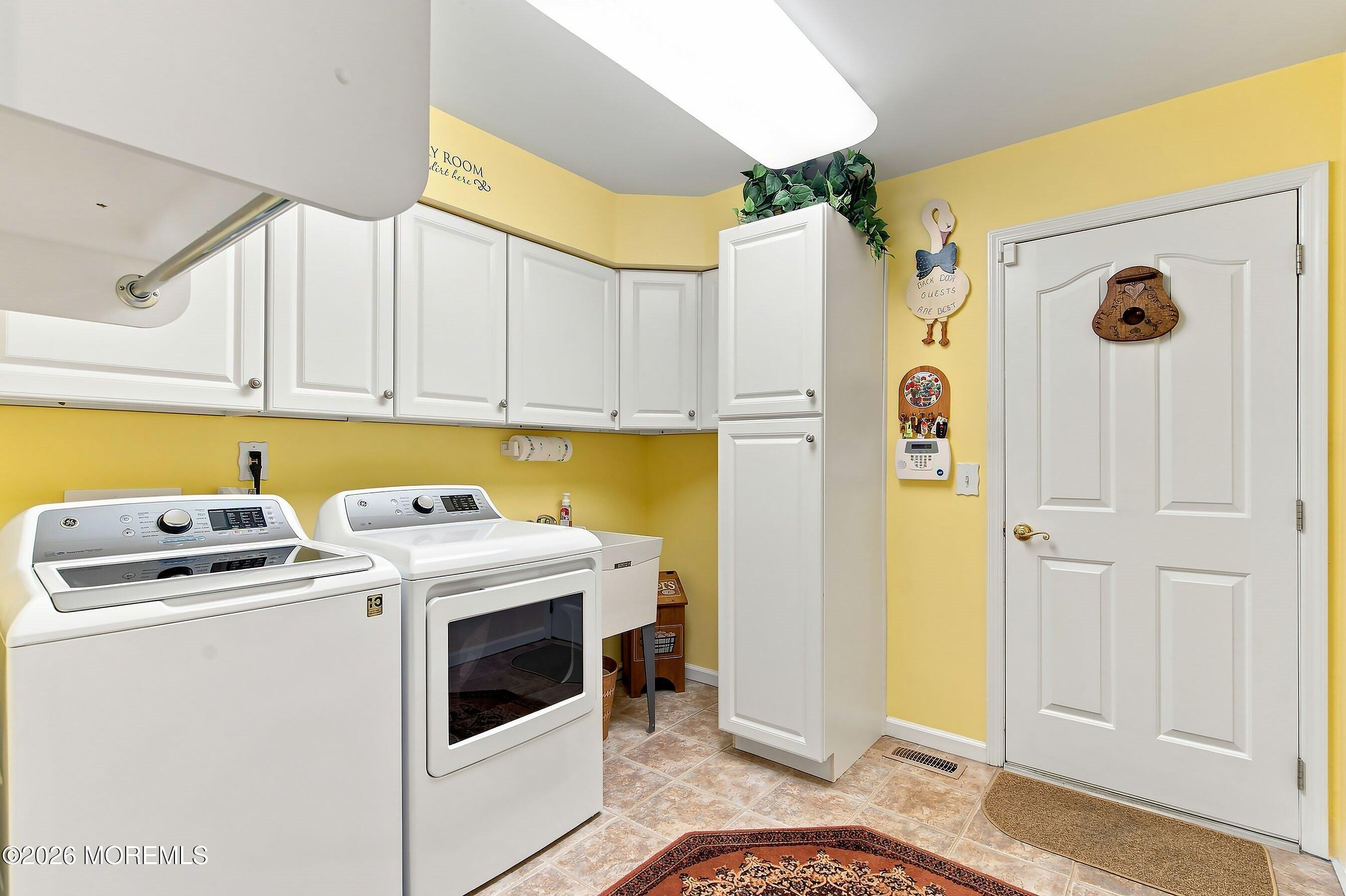 13 Laurel Lane Bayville NJ 08721